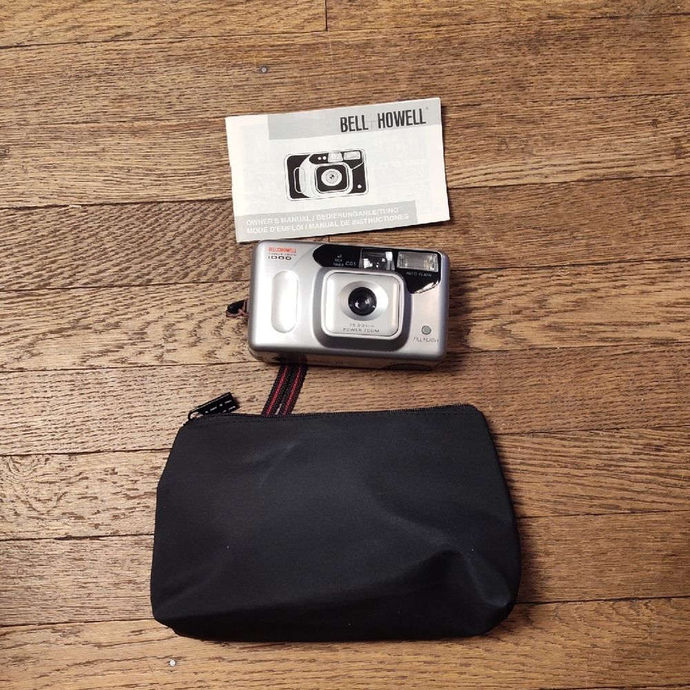 Bell & Howell Power Zoom 1000 35.50 Mm Power Zoom Full Flash Self Timer